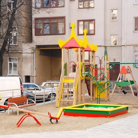 Комфортні апартаменти 82 Ивано-Франковск Экстерьер фото